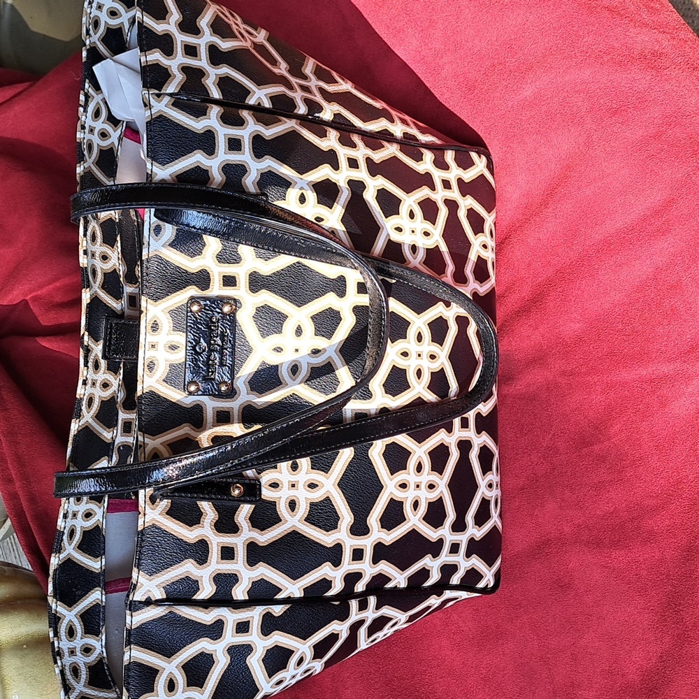 Kate Spade Black and White Large Tote Shoulder Bag Excellent Used Condition - Picture 2 of 15